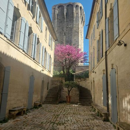 Studio Au Centre Historique D'Uzes Exterior photo